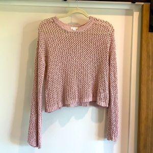 SUUPER Cute Crop Top Sweater — perfect for spring!